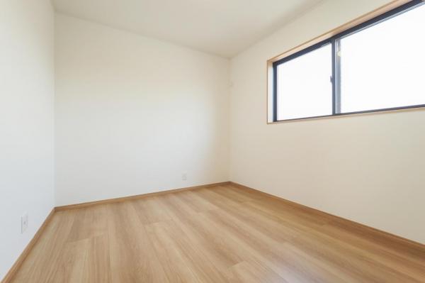 【土地38.6坪・収納豊富】川越市寺尾　新築一戸建て 洋室