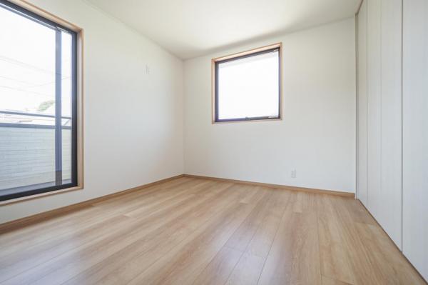 【土地38.6坪・収納豊富】川越市寺尾　新築一戸建て 洋室