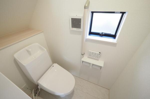 狭山市笹井３丁目　新築一戸建て トイレ