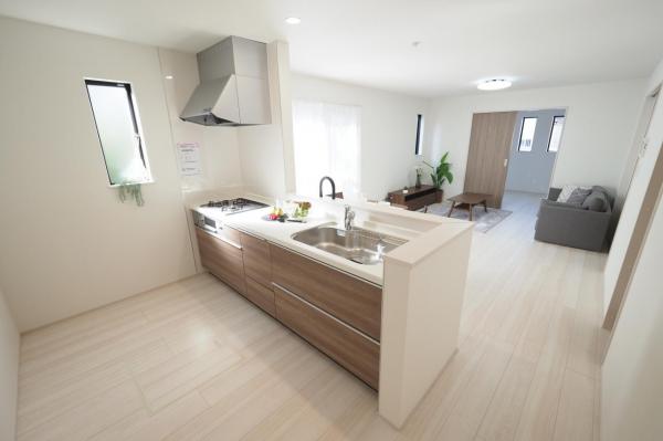 狭山市笹井３丁目　新築一戸建て キッチン