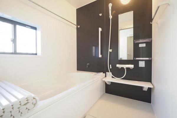 狭山市笹井３丁目　新築一戸建て 浴室
