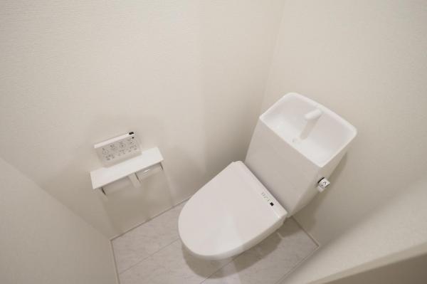 所沢市小手指南6丁目　新築一戸建て トイレ