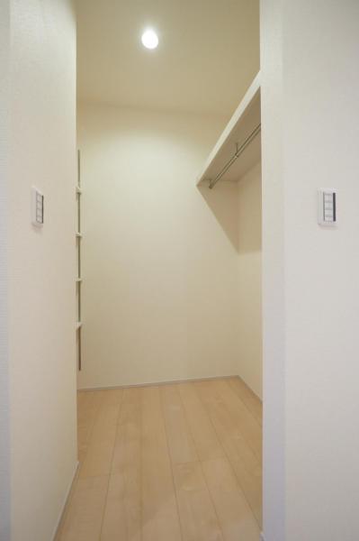 所沢市下富　新築一戸建て 玄関