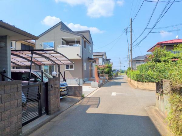 所沢市下富　新築一戸建て 前面道路含む現地写真