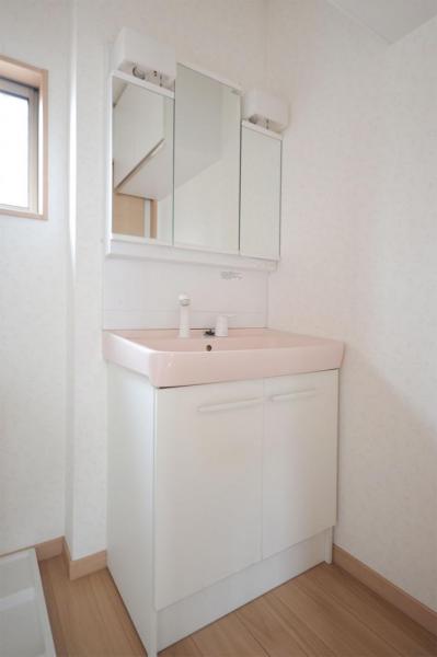 若葉駅徒歩10分|売主|鶴ヶ島市脚折|中古一戸建|住協   洗面化粧台