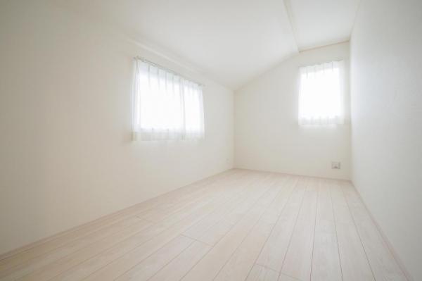 小平市美園町3丁目　新築一戸建て 洋室