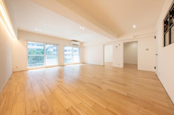 【見学予約受付中♪／南東向きLD18帖超！】ひばりヶ丘プラザ　6階 リビングダイニング