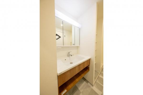 【見学予約受付中♪／南東向きLD18帖超！】ひばりヶ丘プラザ　6階 洗面化粧台