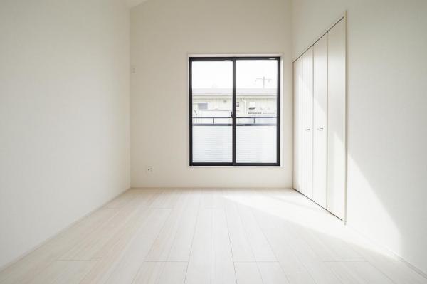 【建物完成済み！／現地見学できます♪】小平市仲町　新築一戸建て 収納