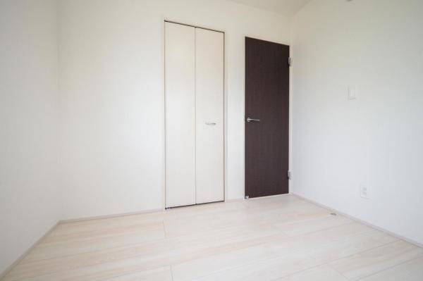 【建物完成済み！／現地見学できます♪】小平市仲町　新築一戸建て 収納