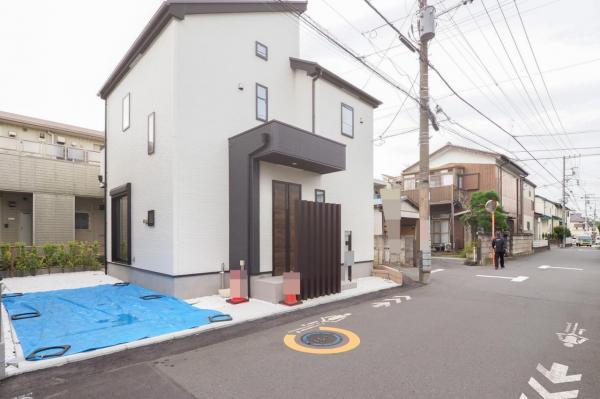 【建物完成済み！／現地見学できます♪】小平市仲町　新築一戸建て 前面道路含む現地写真