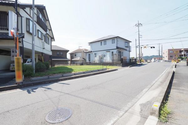 飯能市笠縫　土地 前面道路含む現地写真