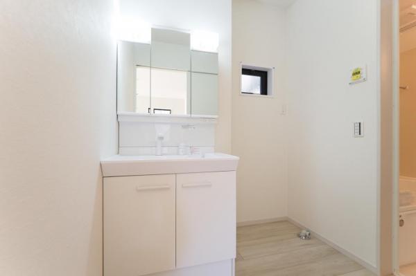 川越市むさし野　新築一戸建て 洗面化粧台