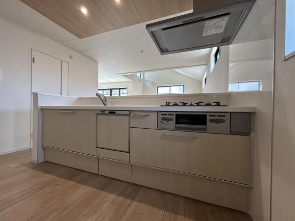 【武蔵浦和駅徒歩11分】さいたま市南区白幡2丁目　新築一戸建て 