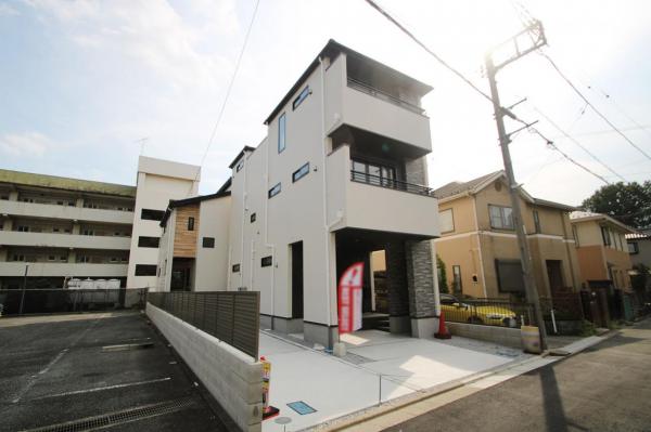 新築一戸建て さいたま市南区白幡２丁目 JR武蔵野線武蔵浦和駅 7,799万円