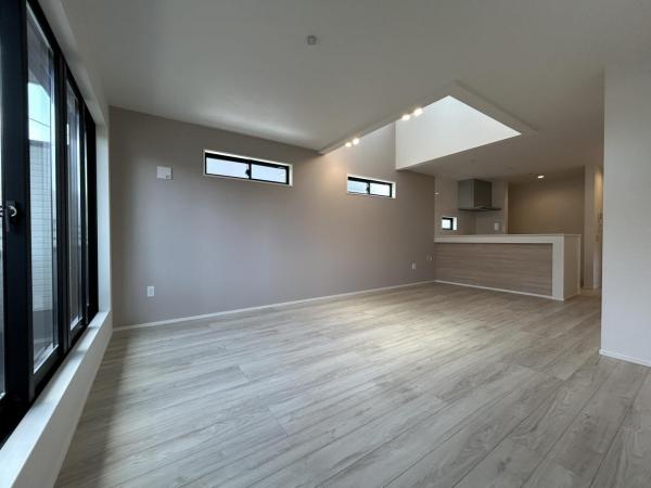 【武蔵浦和駅徒歩11分】さいたま市南区白幡2丁目　新築一戸建て 