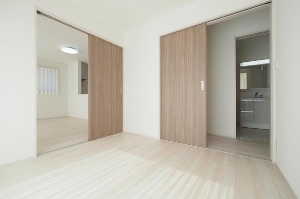 入間市黒須2丁目　新築一戸建て 洋室