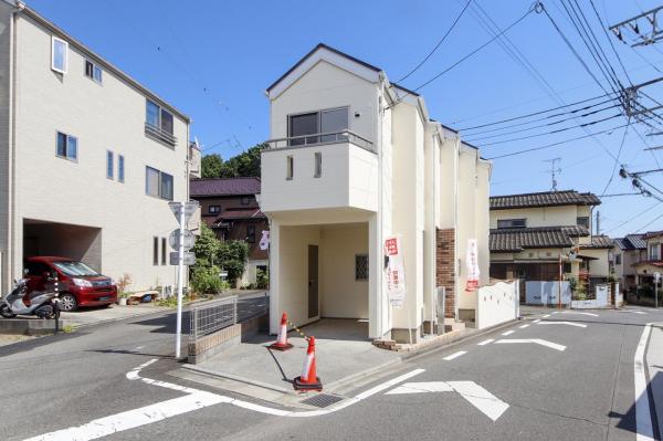 【大幅価格改定！／住協小手指支店の現地販売会開催中】所沢市上新井2丁目 中古一戸建て 前面道路含む現地写真