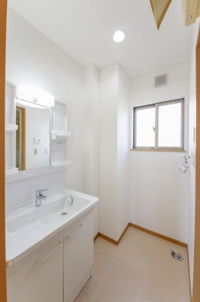 【大幅価格改定！／住協小手指支店の現地販売会開催中】所沢市上新井2丁目 中古一戸建て 洗面化粧台