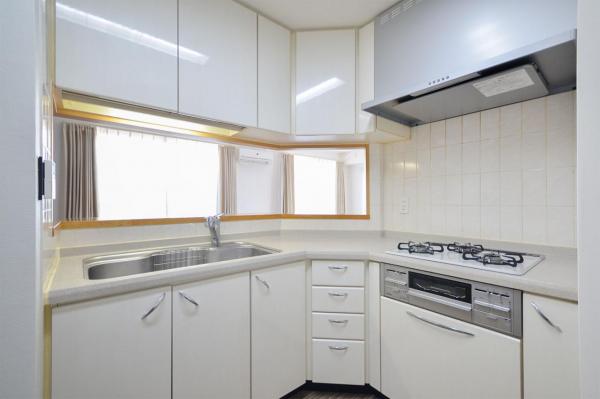 眺望良好｜レーベンハイムフォレチッタ・ガーデン｜角住戸 キッチン