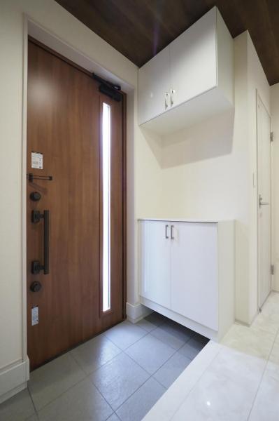 西東京市ひばりが丘4丁目　新築一戸建て 玄関