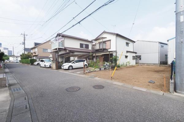 【南東道路面／整形地】川越市大塚新町　土地 前面道路含む現地写真