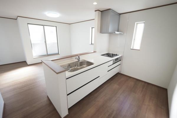 所沢市弥生町　新築一戸建て キッチン