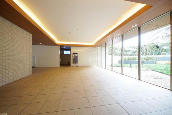 アドグランデ朝霞台ブライトステージ　4階 ロビー