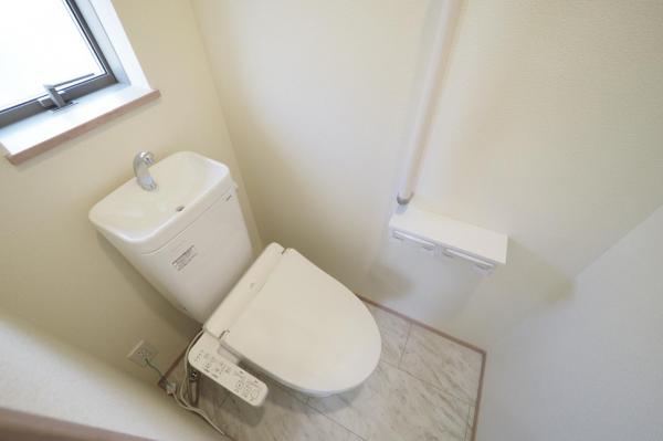 志木市本町3丁目　新築一戸建て トイレ