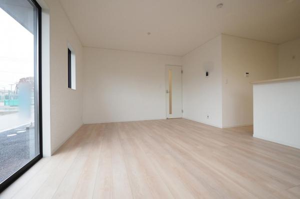 小平市鈴木町1丁目　新築一戸建て リビングダイニング