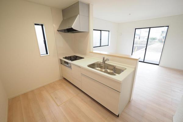 小平市鈴木町1丁目　新築一戸建て キッチン