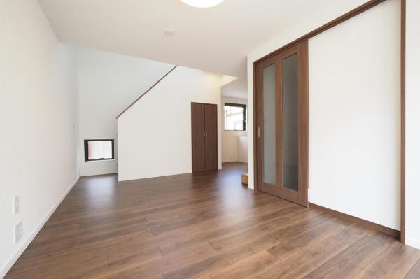 志木市本町2丁目　中古一戸建て リビング