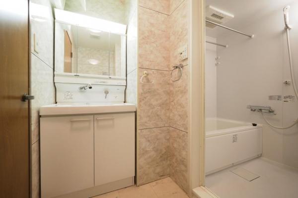 朝日パリオ武蔵藤沢 洗面化粧台