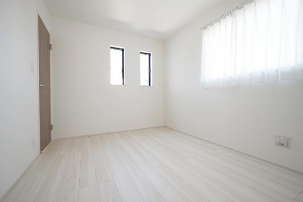 狭山市柏原　新築一戸建て　　 洋室