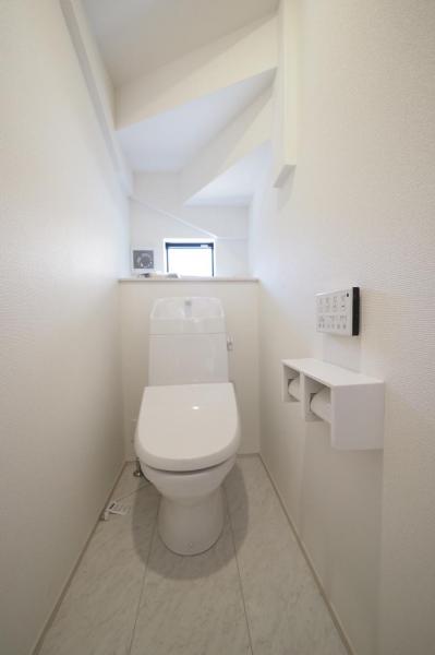 狭山市柏原　新築一戸建て　　 トイレ