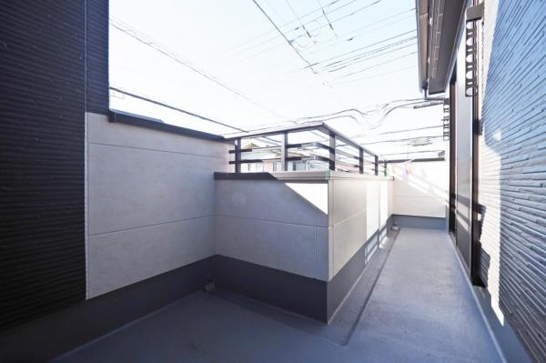 所沢市緑町4丁目　新築一戸建て バルコニー