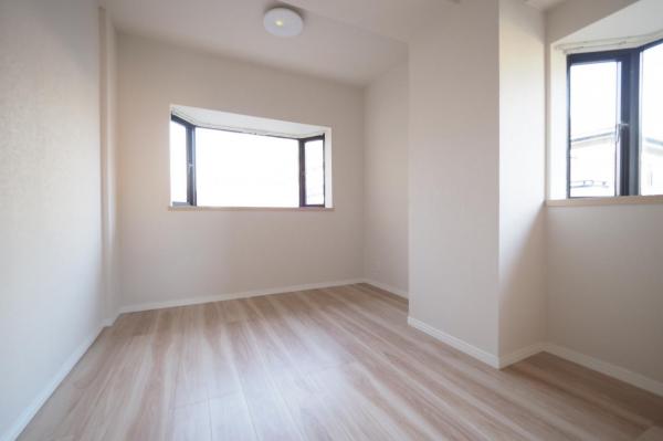 ライオンズマンション西所沢　2階 洋室