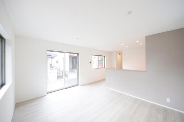 所沢市向陽町　新築一戸建て リビング