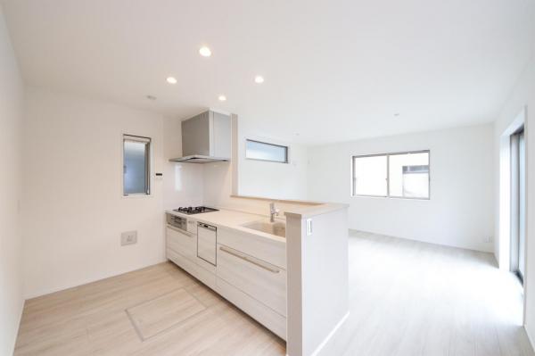 所沢市向陽町　新築一戸建て リビング