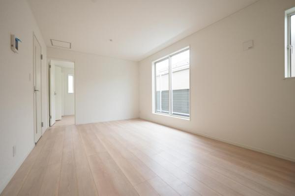 ～早春感謝！価格格変更物件～　新座市畑中2丁目　新築一戸建て 