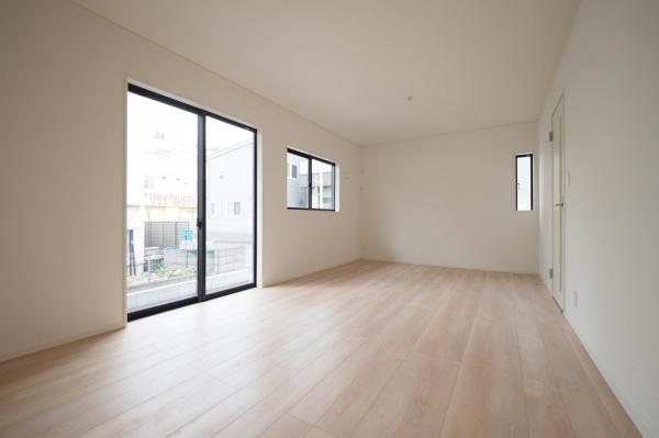 ～早春感謝！価格格変更物件～　新座市畑中2丁目　新築一戸建て 