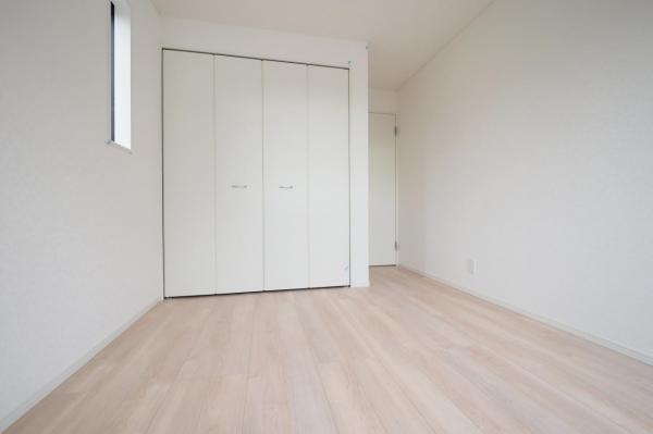 ～早春感謝！価格格変更物件～　新座市畑中2丁目　新築一戸建て 