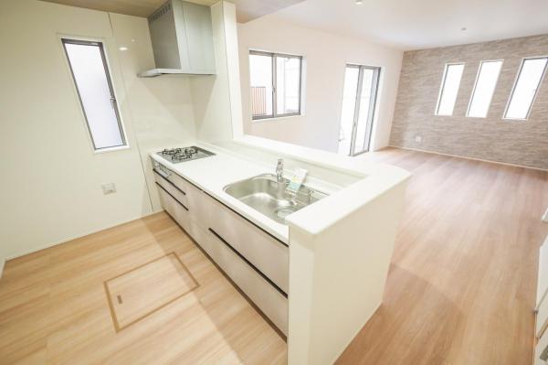 狭山市入間川　新築一戸建て キッチン