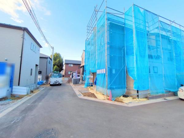 所沢市上新井2丁目　新築一戸建て 前面道路含む現地写真