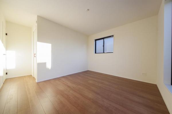 ～早春感謝！価格変更物件～　富士見市羽沢3丁目　新築一戸建て 洋室