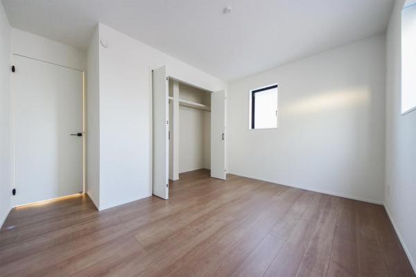 ～早春感謝！価格変更物件～　富士見市羽沢3丁目　新築一戸建て 洋室