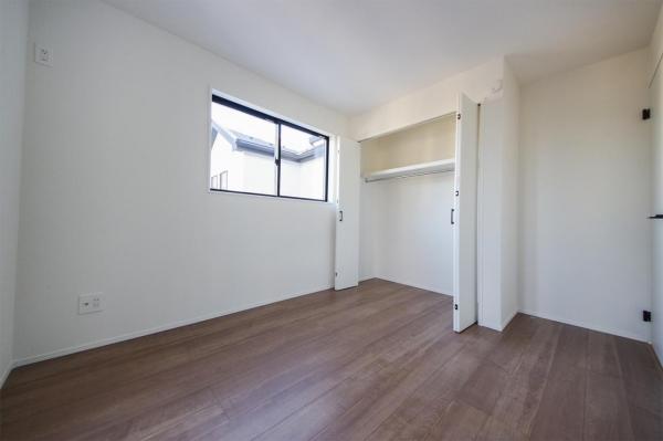 ～早春感謝！価格変更物件～　富士見市羽沢3丁目　新築一戸建て 洋室