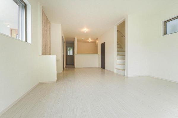 【4LDK・LDK19帖】川越市寺尾　新築一戸建て リビングダイニング