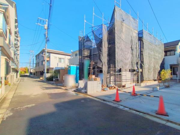 練馬区石神井台8丁目　新築一戸建て 前面道路含む現地写真