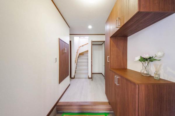 【10/18価格改定・新生活応援キャンペーン・ご成約で100万円キャッシュバック♪】ふじみ野市鶴ケ舞1丁目　中古一戸建て 玄関